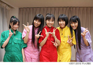 Illustration for article titled Popular K-Pop Group Accused of Ripping Off J-Pop Group. Again.